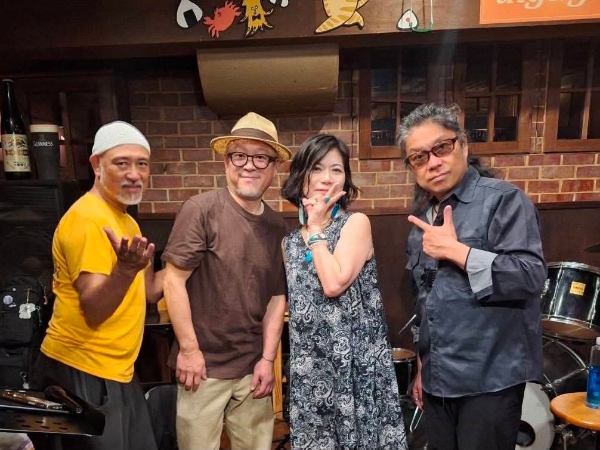 写真:YGRT (ブルース発酵楽団よーぐると)