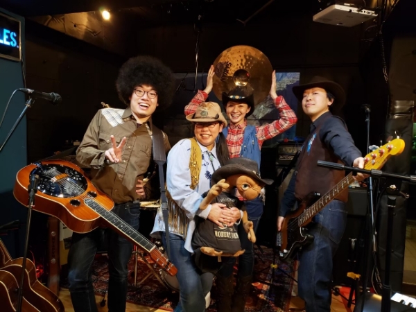 写真:野崎廉with Friends