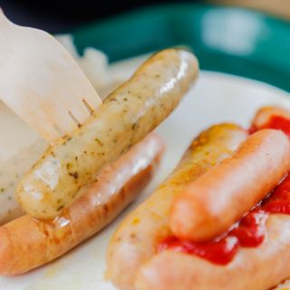 プリプリに茹で上がったソーセージ