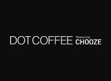 ロゴ:DOT COFFEE Powered by CHOOZE ドットコーヒーパワードバイチューズ